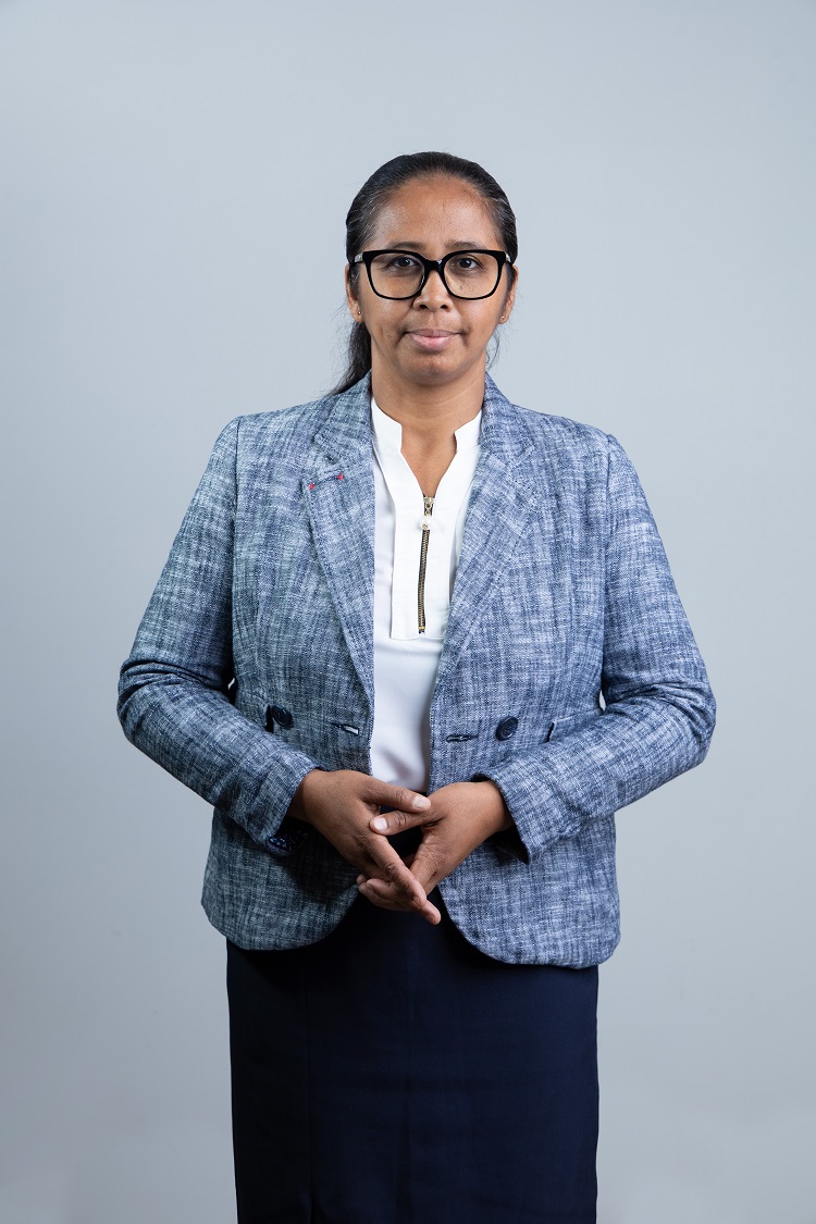 Hanitrinionja RABEMANANTSOA Directeur Administratif et financier